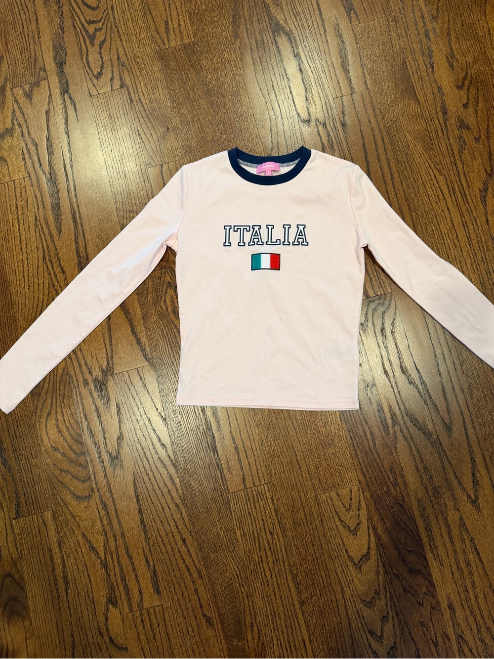 Hello Italy! Edikted Long Sleeve NWOT SzS 
Pink-NAVY Collar and the Italian Flag